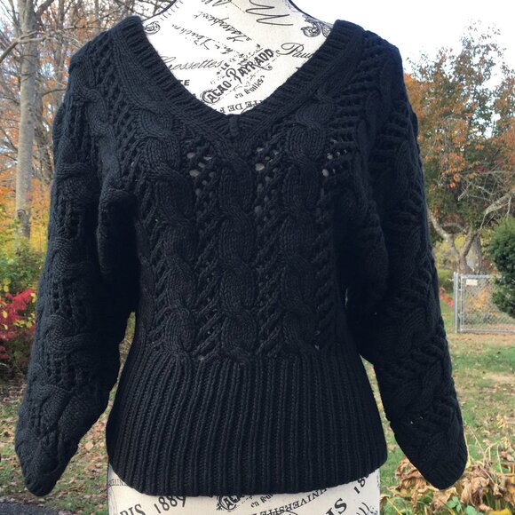 Express Design Studios Hand Knit Cashmere/Wool/Yak Black V-Neck Soft Sweater - Picture 1 of 14